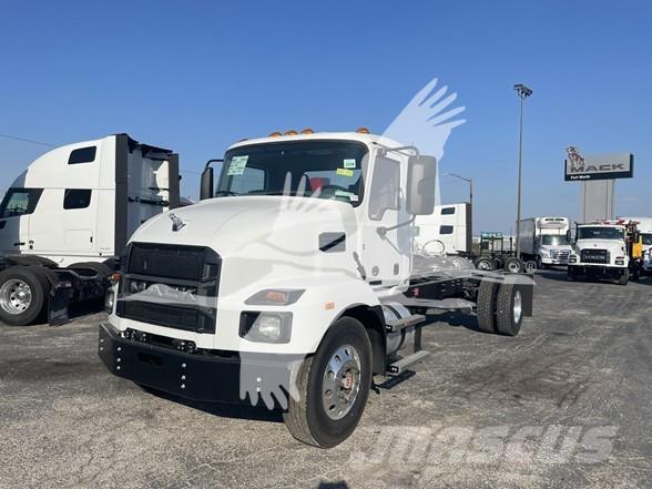 Mack MD6 Chassis met cabine