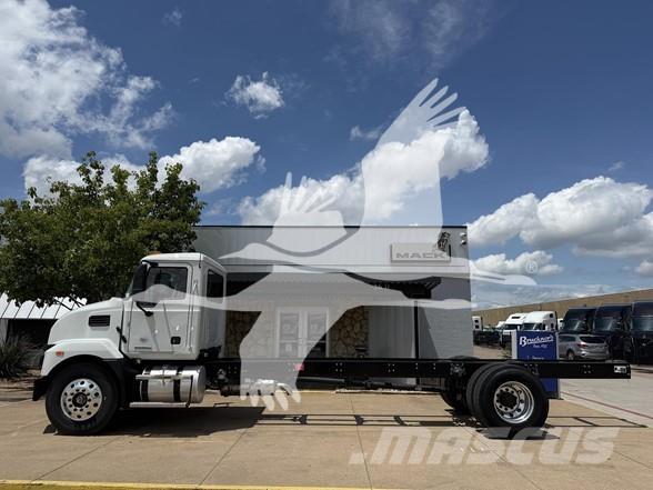 Mack MD6 Chassis met cabine