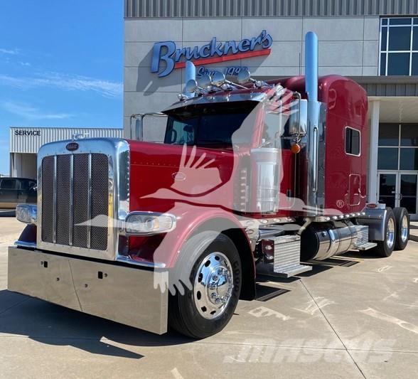 Peterbilt 389 Trekkers
