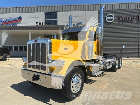 Peterbilt 389 Trekkers