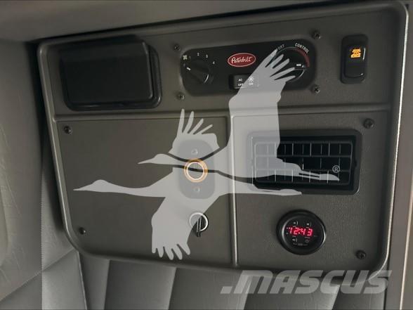 Peterbilt 389 Trekkers