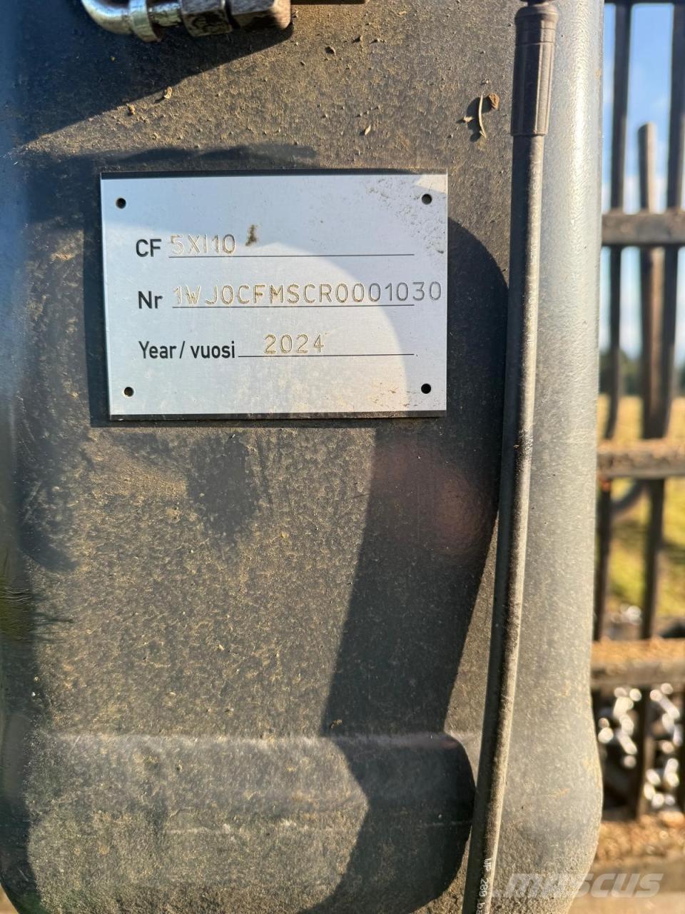 John Deere 1110 D Uitrijwagens