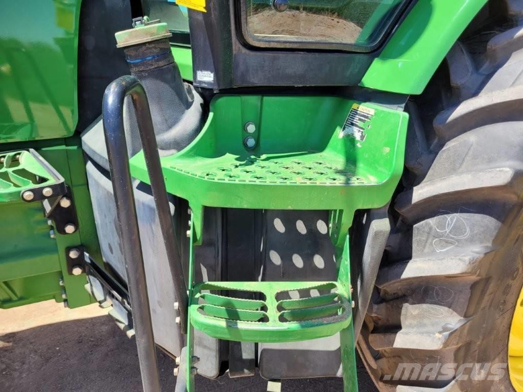 John Deere 8310 R Tractoren