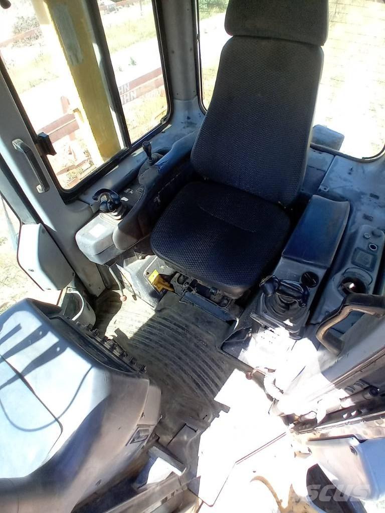 Komatsu D 61 EX-15 Rupsdozers