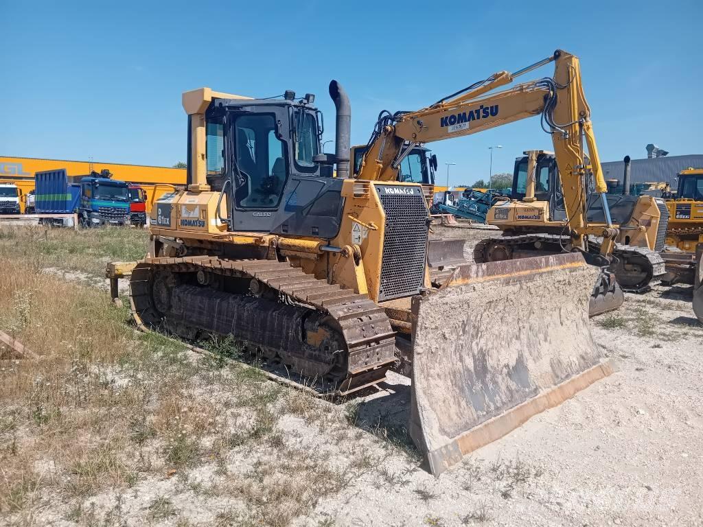 Komatsu D 61 EX-15 Rupsdozers