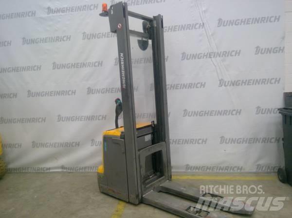 Jungheinrich EJC 220 Meeloop stapelaar