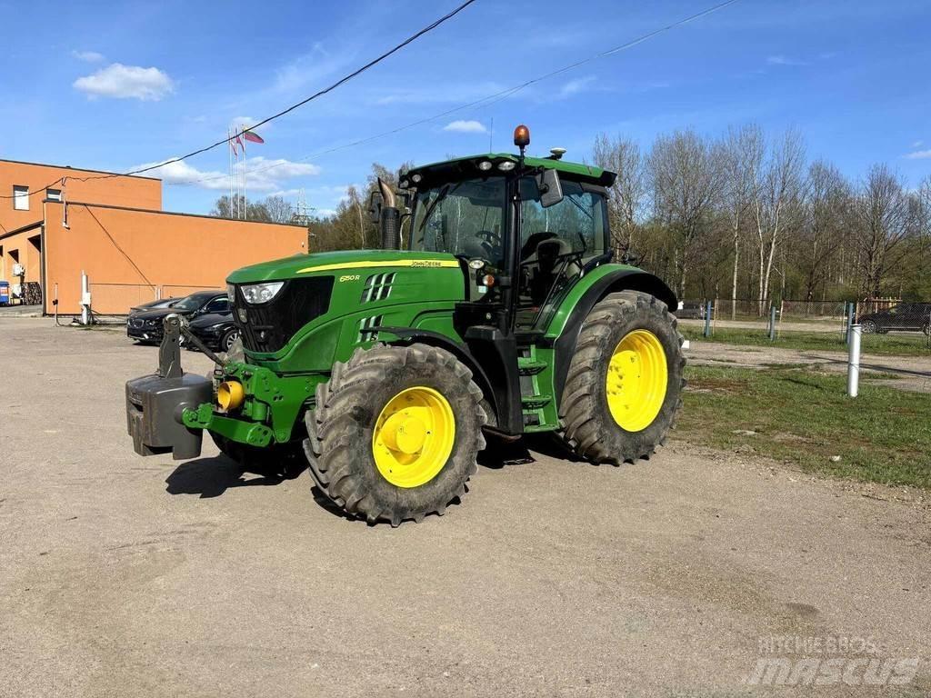 John Deere 6150R Tractoren