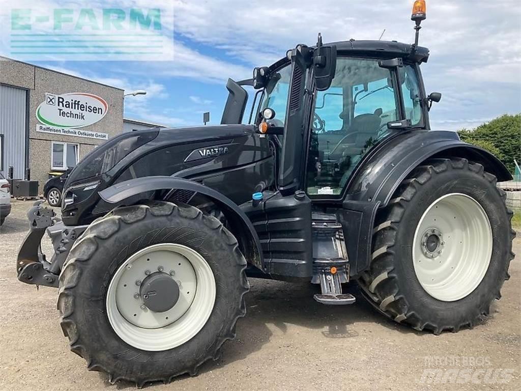 Valtra t254a mr19 Tractoren