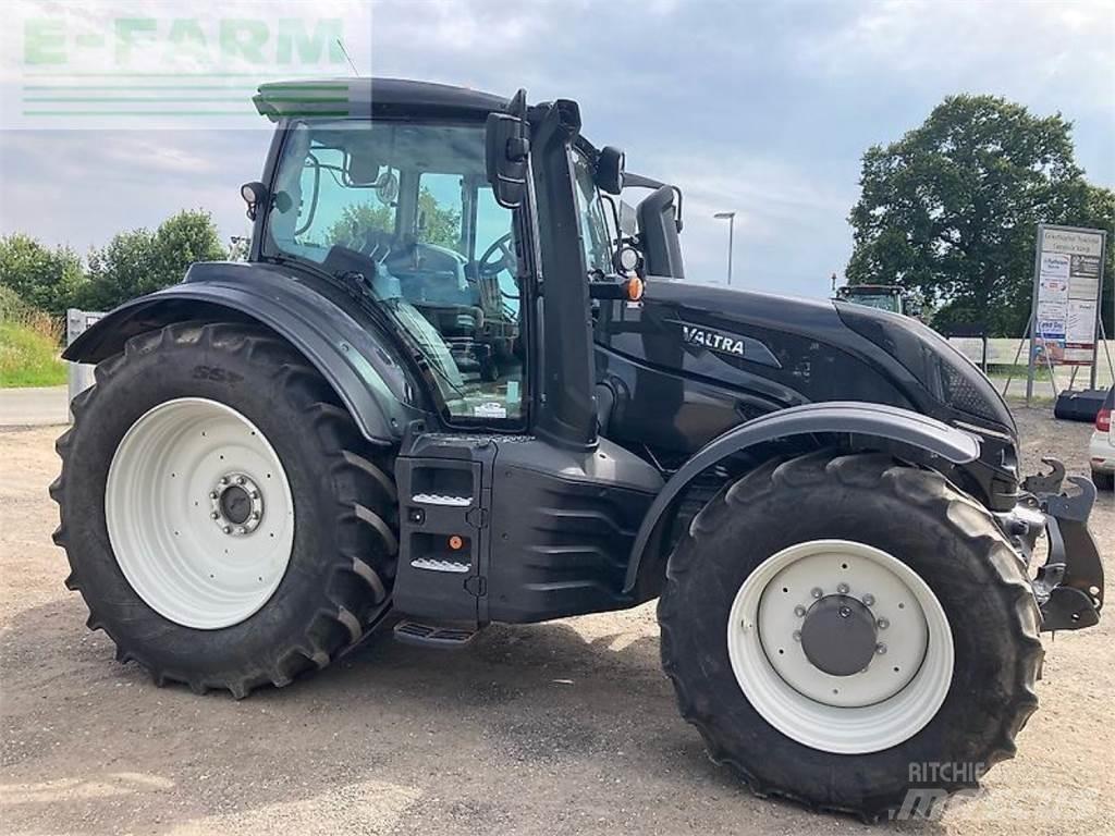 Valtra t254a mr19 Tractoren