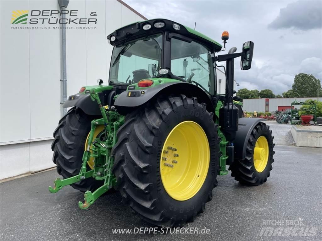 John Deere 6155R Tractoren