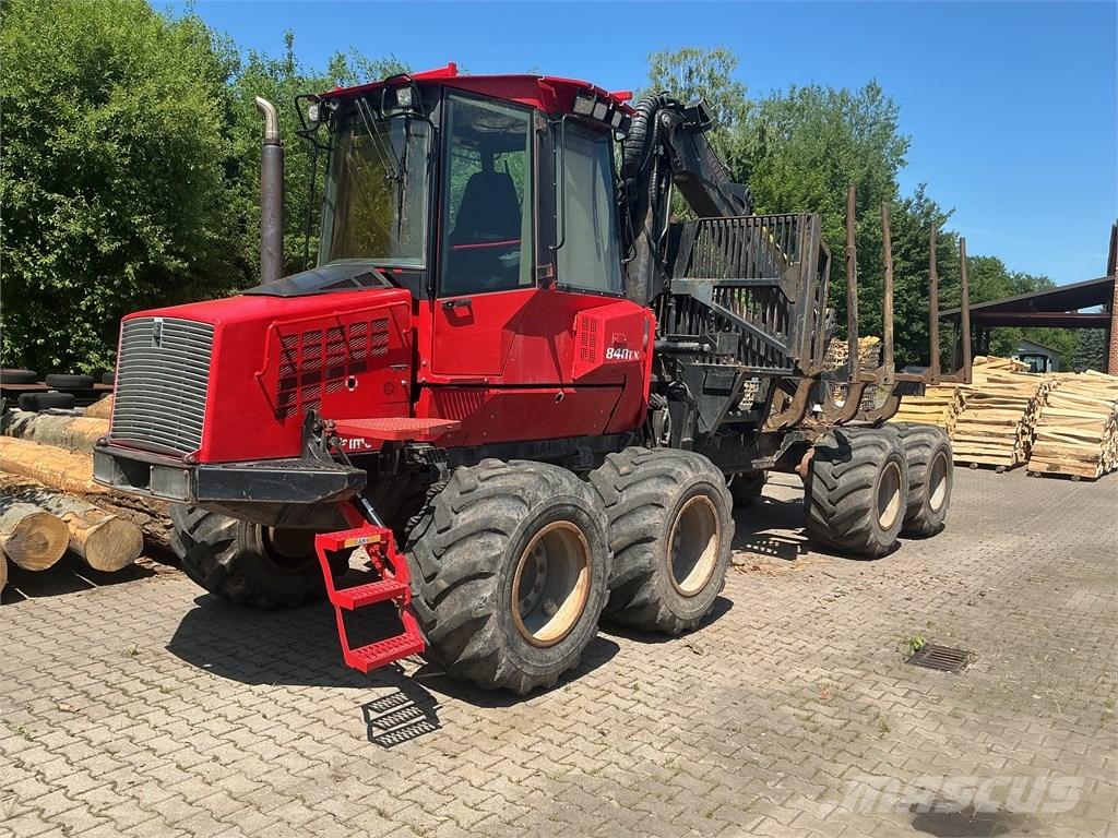 Komatsu 840 TX Uitrijwagens