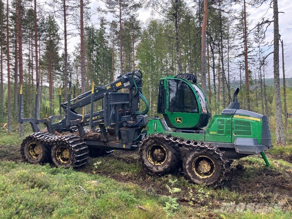 John Deere 1210G Uitrijwagens
