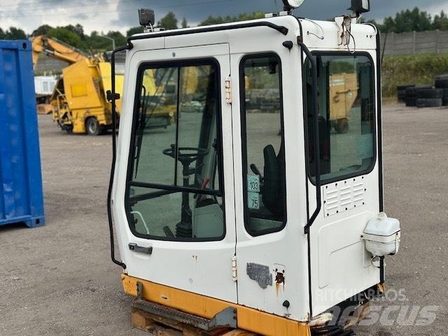 Liebherr A 924 B CAB Cabine en interieur