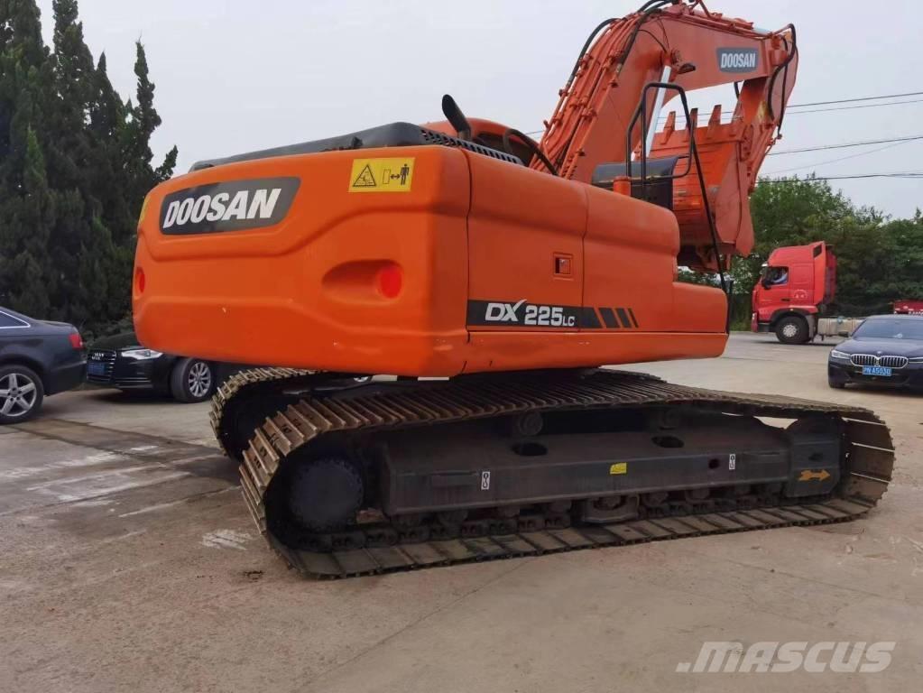 Doosan DX 225 Rupsgraafmachines