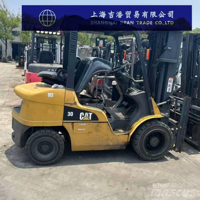 CAT DP 35 N Diesel heftrucks