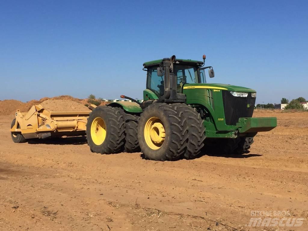 John Deere 9560 R Tractoren