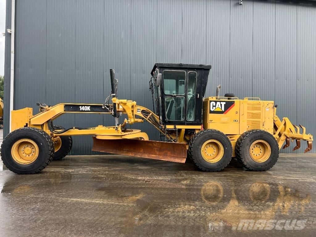 CAT 140K Graders