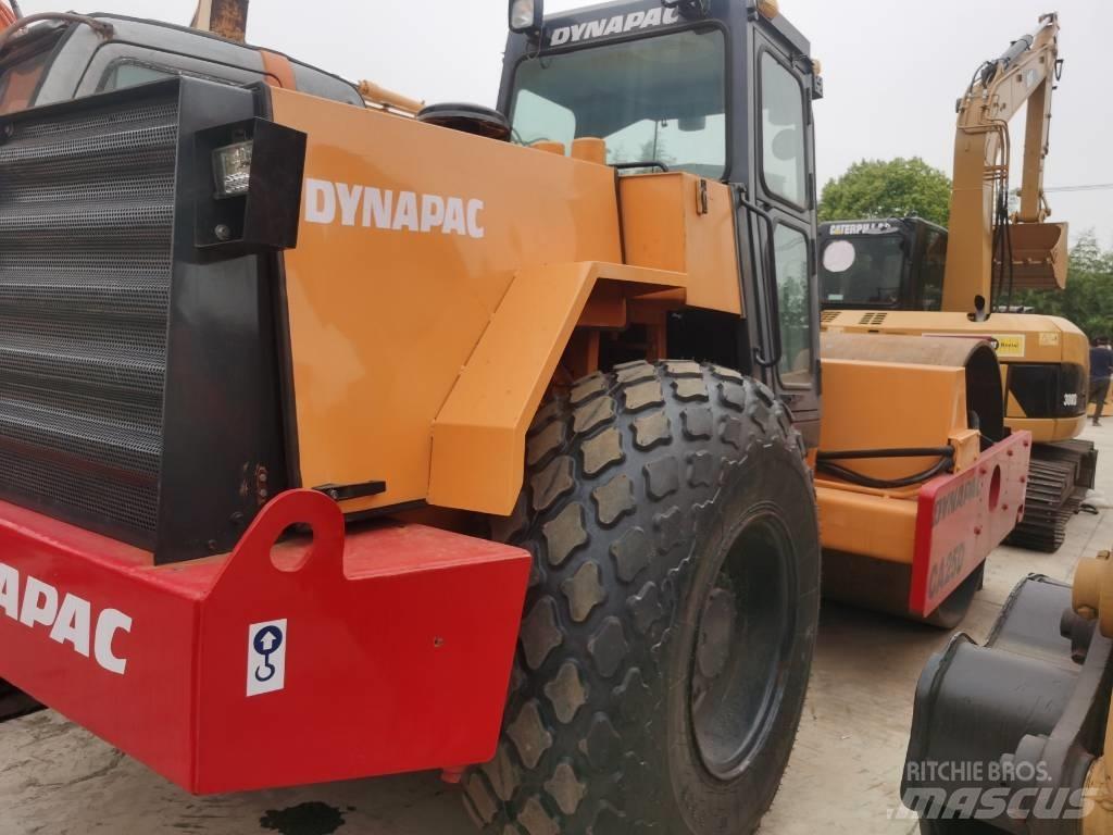 Dynapac CA 25 D Trilrolwalsen