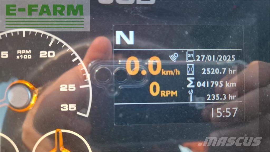 JCB 4220 fastrac Tractoren