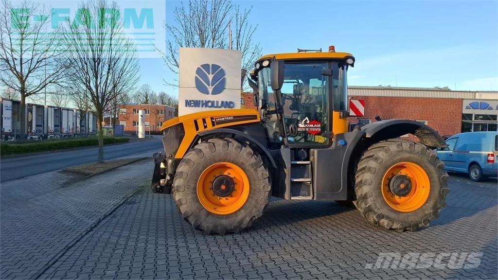 JCB 4220 fastrac Tractoren