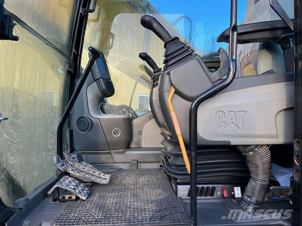 CAT 323 D L Rupsgraafmachines