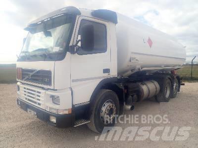 Volvo FM 7 6X2 Tankwagen