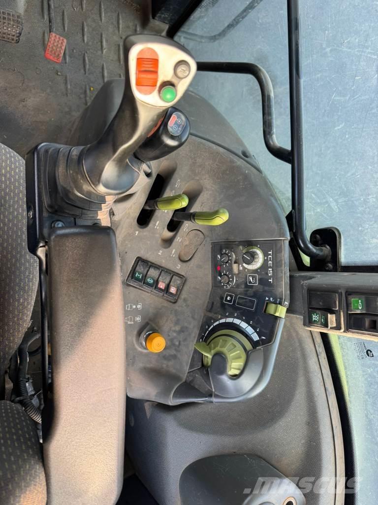 CLAAS ARION 420 Tractoren