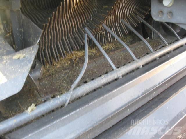 CLAAS Rollant 455 RC Ronde-balenpersen