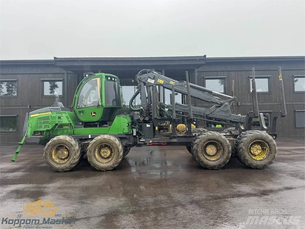 John Deere 1210G Uitrijwagens