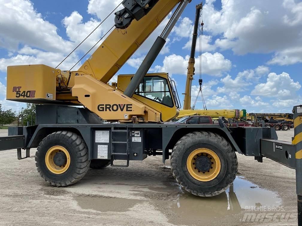 Grove RT 600 E Ruw terrein kranen
