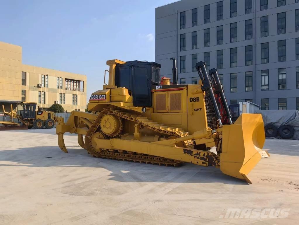 CAT D8R Rupsdozers