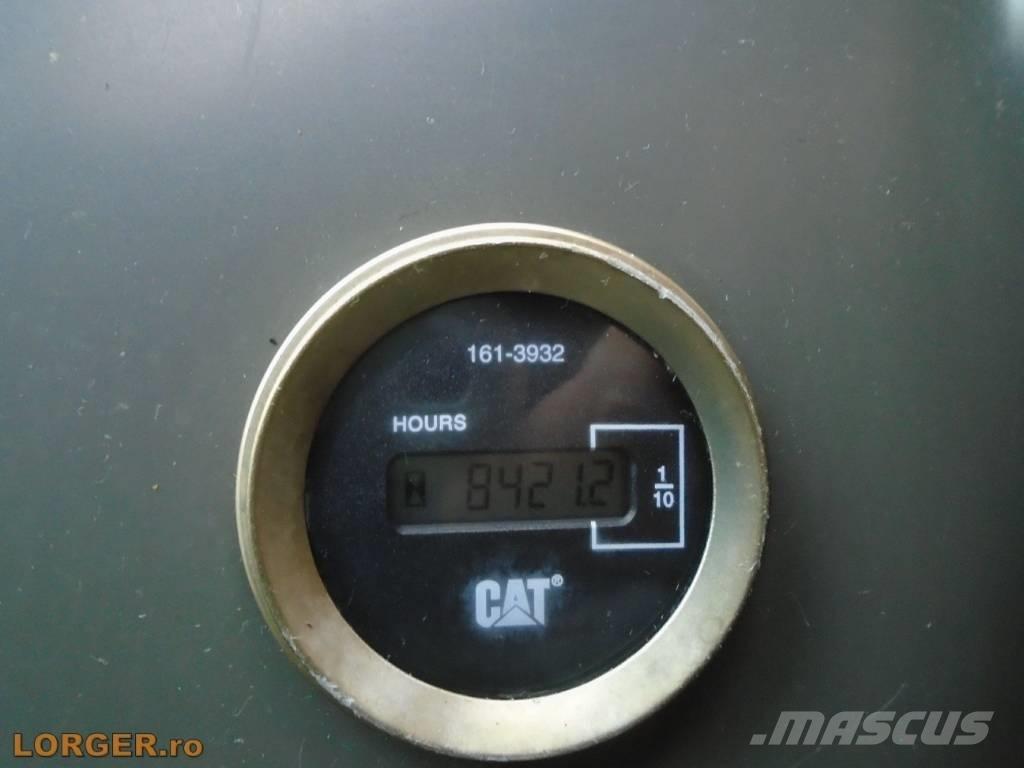 CAT 323 D Rupsgraafmachines