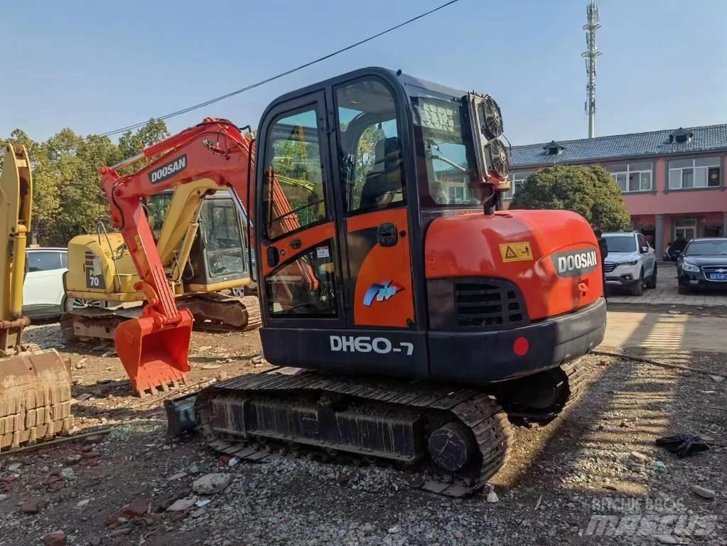 Doosan DH 60-7 Minigraafmachines < 7t