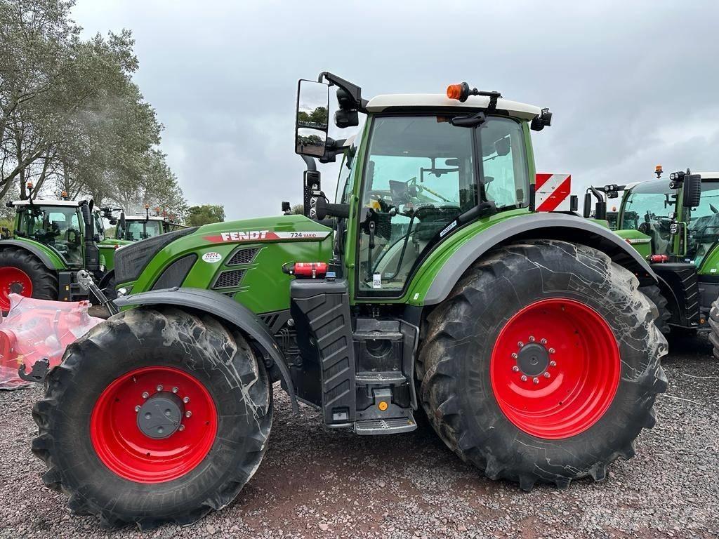 Fendt 724 Profi Plus Tractoren