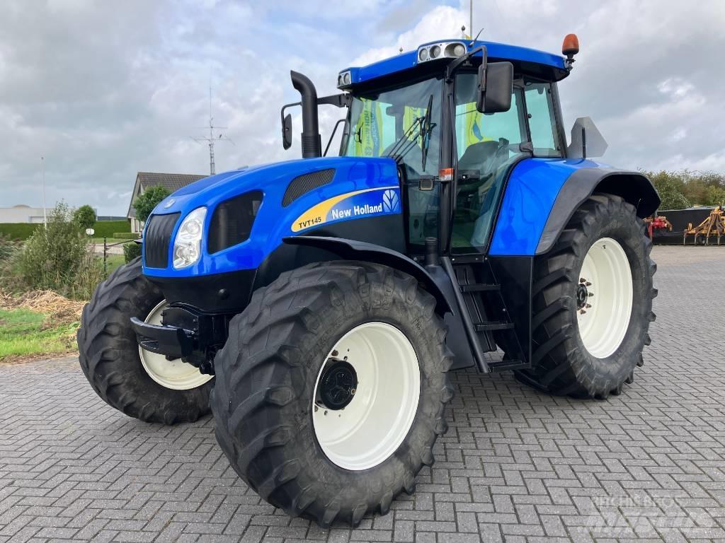 New Holland TVT 145 Tractoren