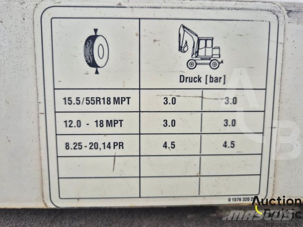 Schaeff HML 30 Minigraafmachines < 7t