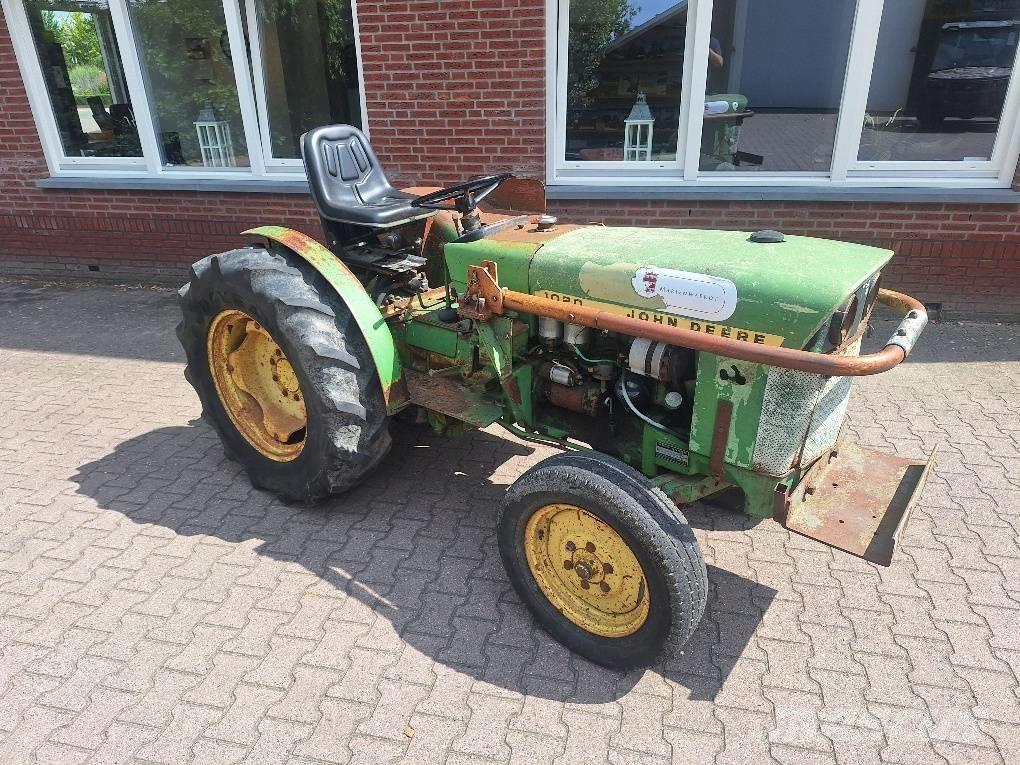 John Deere 1020 Tractoren