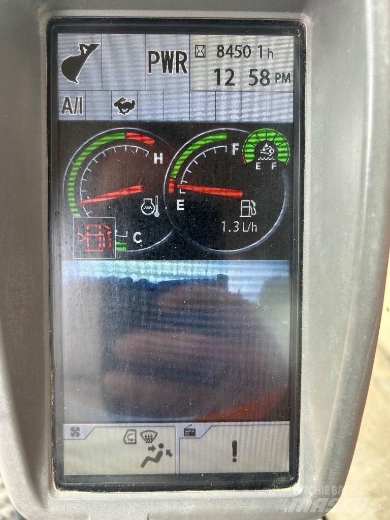 Hitachi ZX 210 LC-6 Rupsgraafmachines