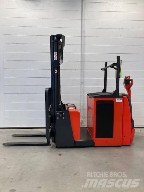 Linde L12AC/1171-01 Meeloop stapelaar