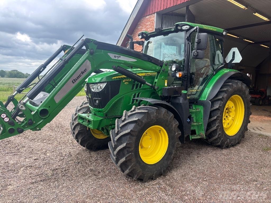 John Deere 6130 R Tractoren