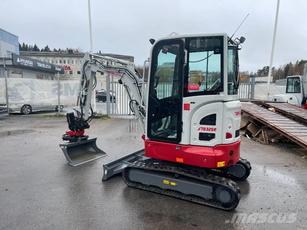 Takeuchi TB 325 R Minigraafmachines < 7t