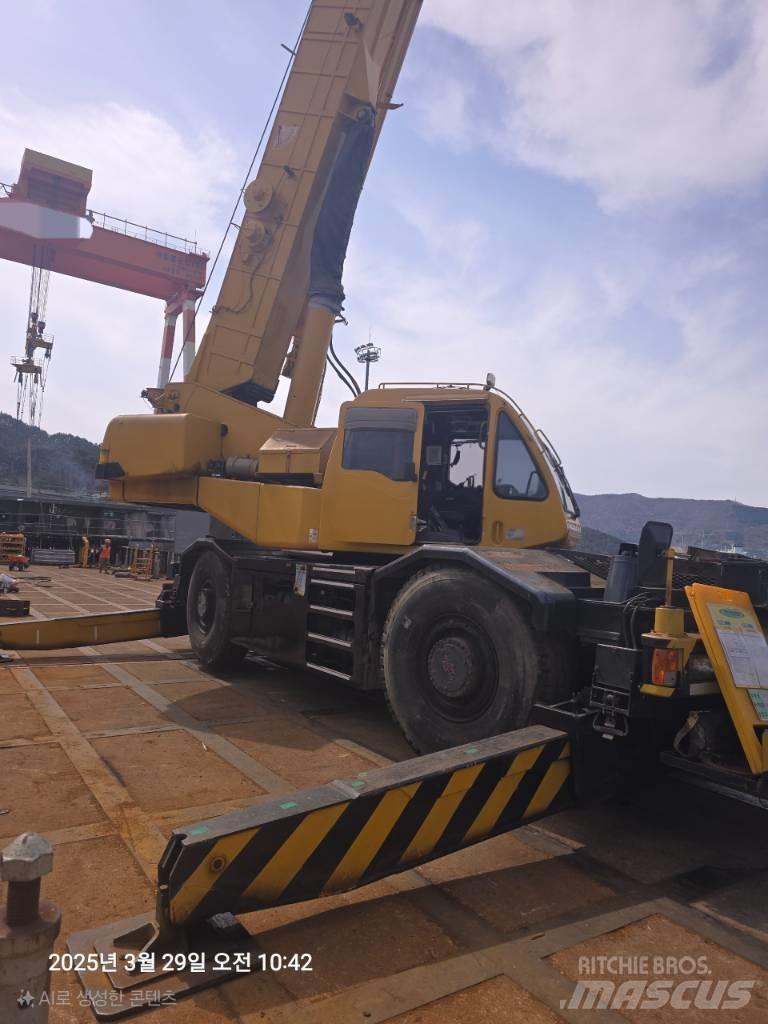 Kobelco RK 450 Ruw terrein kranen