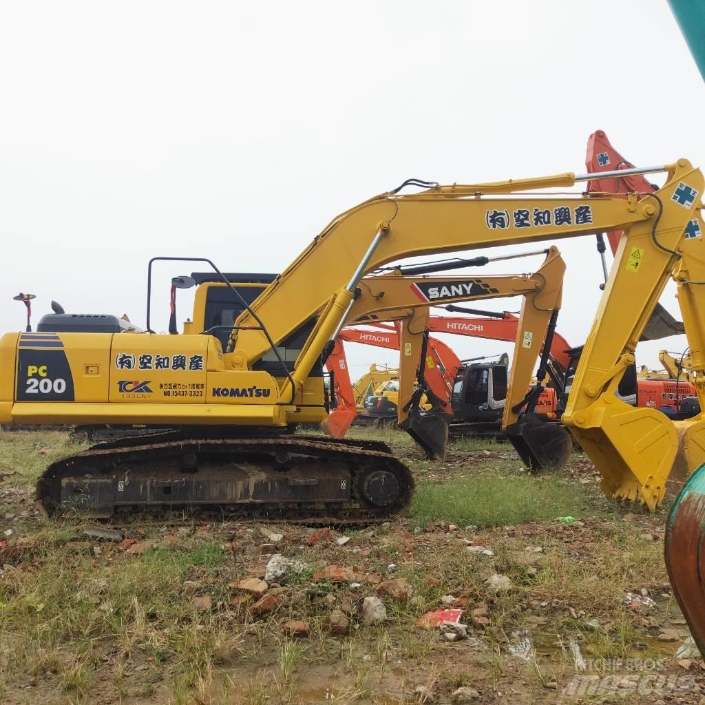 Komatsu PC200-8 Rupsgraafmachines
