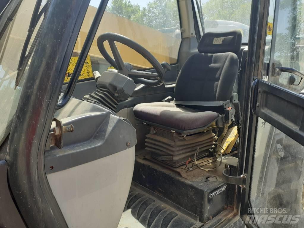 CAT TH 337 c Verreikers voor landbouw