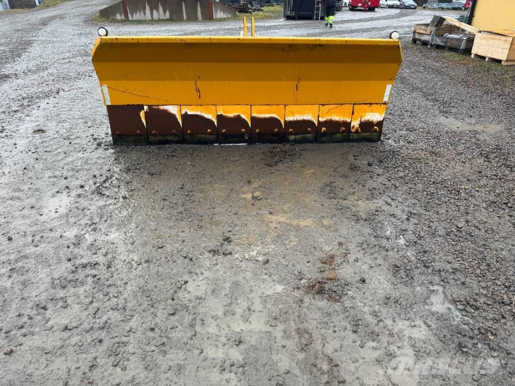 Snowline 2810 Sneeuwschuivers en -ploegen