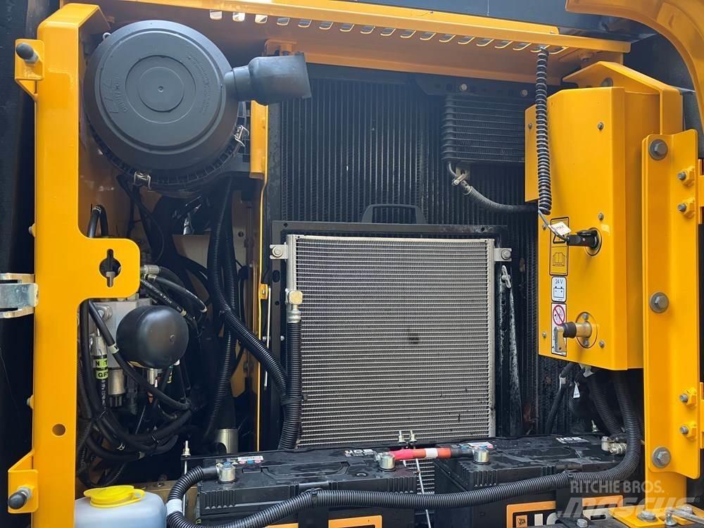 JCB JS145W Wielgraafmachines