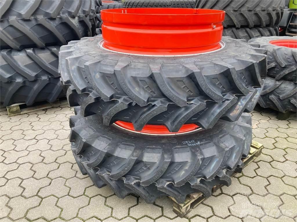 Petlas 420/85 R38 Banden, wielen en velgen