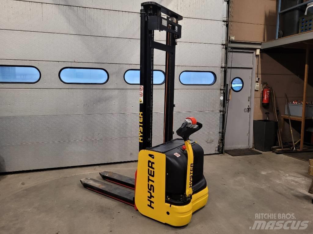 Hyster S 1.6 Meeloop stapelaar