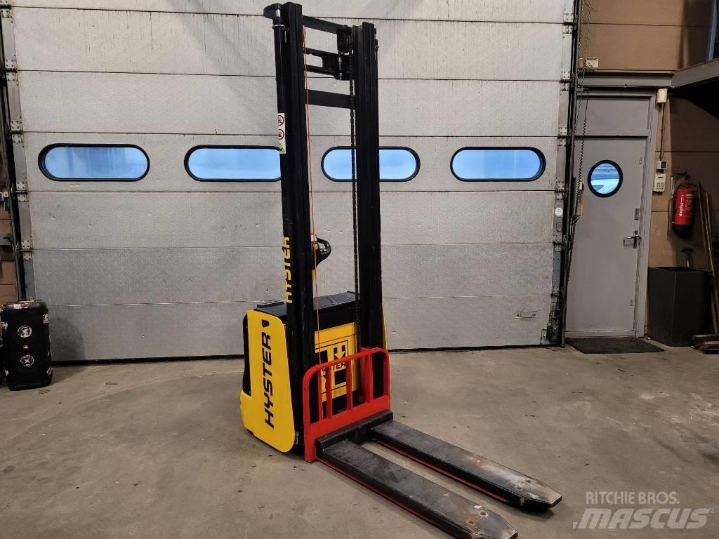 Hyster S 1.6 Meeloop stapelaar