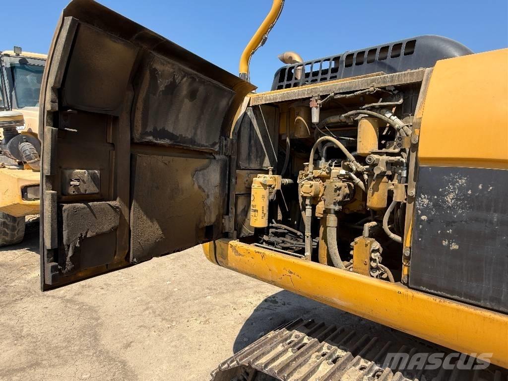 CAT 324 D Rupsgraafmachines